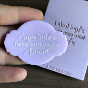 Frase 138 AQUI TUDO É FEITO COM MUITO AMOR