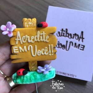Frase 323  ACREDITE EM VOCê...