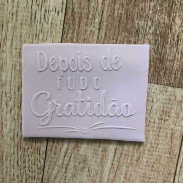 Textura Frase 29 DEPOIS DE TUDO GRATIDÃO