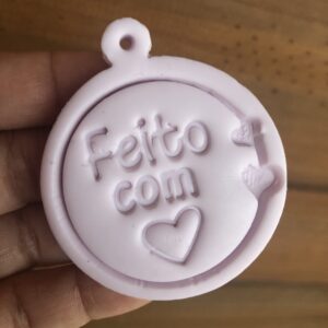 TAG FEITO COM (CORAÇÃO) 0542AJ3D