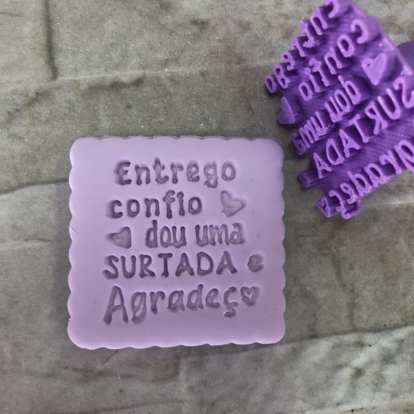Entrego Confio dou uma Surtada e Agradeço 1777AJ3D