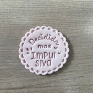 DECIDIDA MAS IMPULSIVA 085F