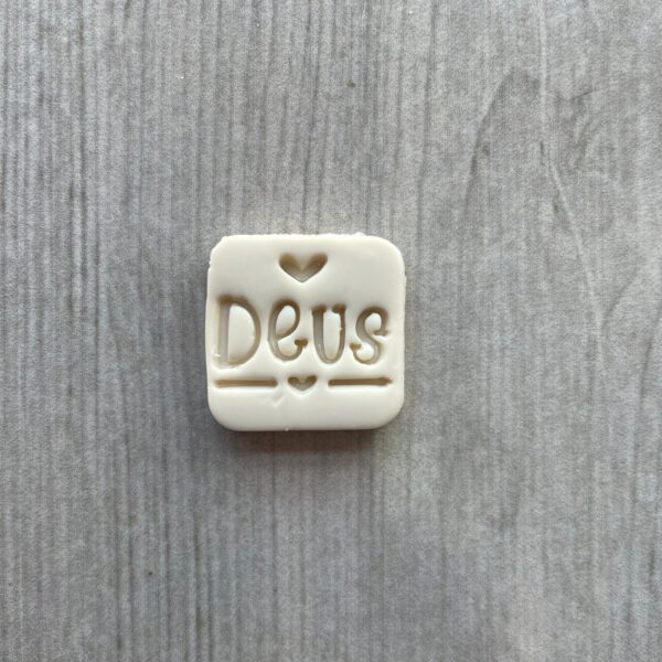 DEUS... 233MF