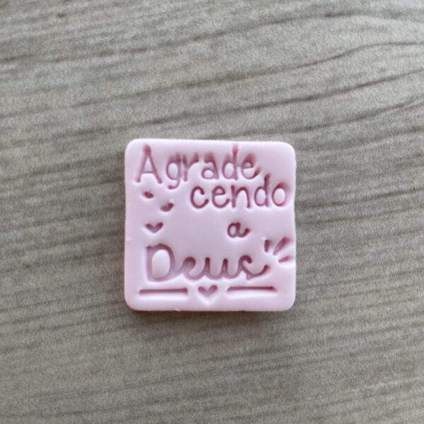 AGRADECENDO A DEUS 1447AJ3D